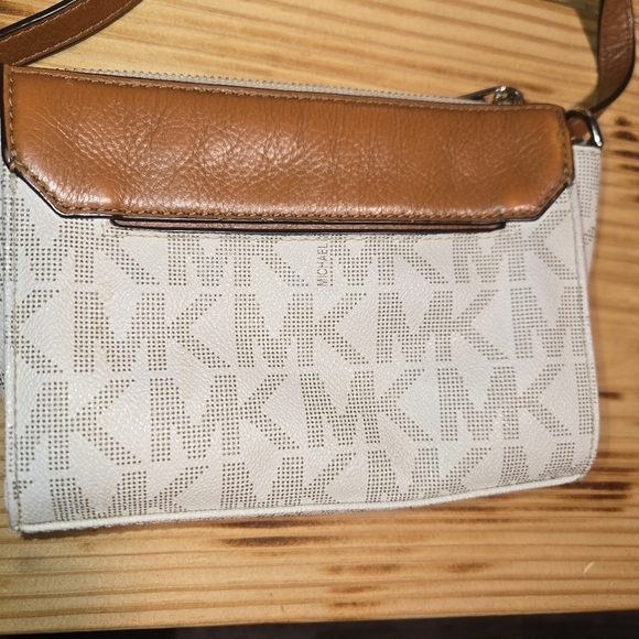 Michael‎ Michael Kors Fulton Flap Crossbody Cream And Brown - Picture 2 of 13